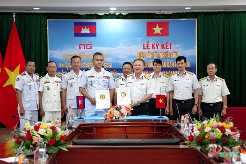 Học viện Hải quân nhân dân Việt Nam và Học viện Hải quân Hoàng gia Campuchia ký biên bản kết nghĩa